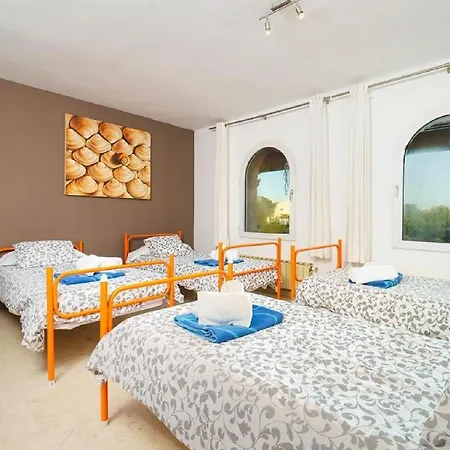 Lijep Pansion Sa Svim Sadrzajima Otvoren Za Ponude Guest house